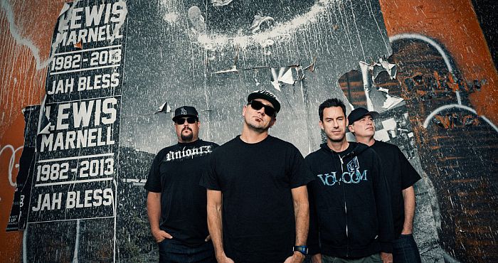 Stone Rock festival 2018 start voorverkoop met Pennywise.