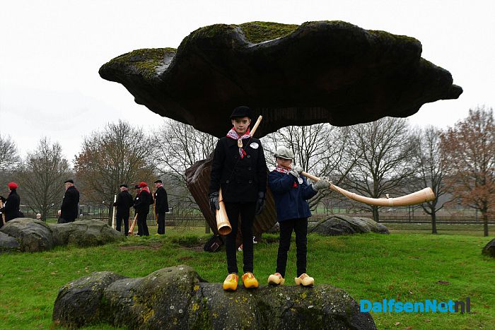 Eerste klanken midwinterhoornbloasers - Foto: Johan Bokma