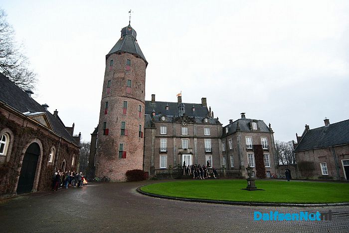 Eerste klanken midwinterhoornbloasers - Foto: Johan Bokma