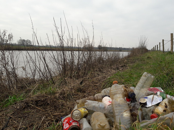 Het water is weg, de rest nog niet - Foto: Eigen geleverde foto