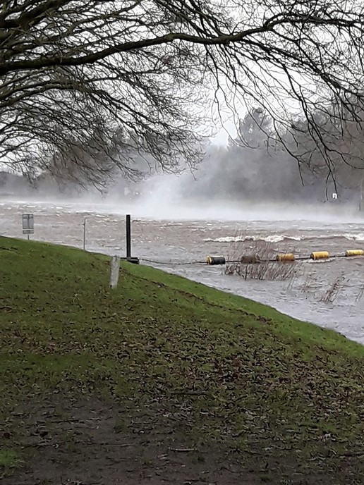 Situatie Vecht tijdens de storm - Foto: Eigen geleverde foto