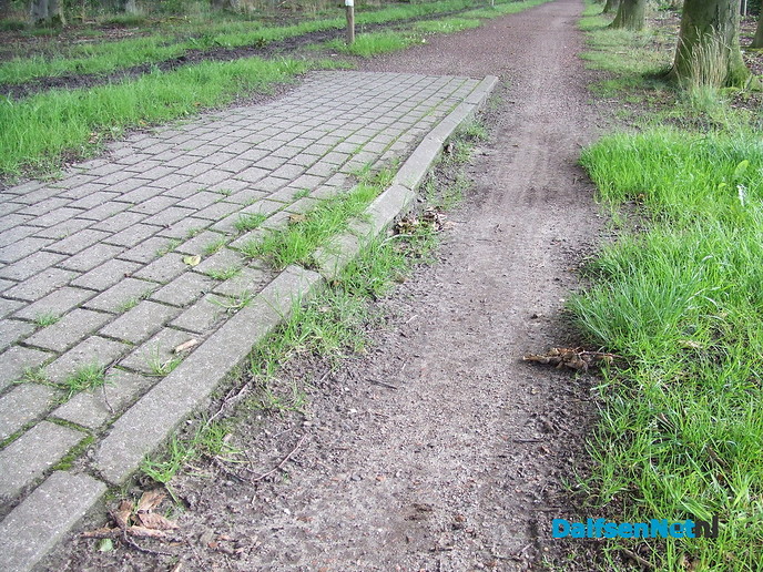 Slechte toestand fiets/voetpaden - Foto: Wim