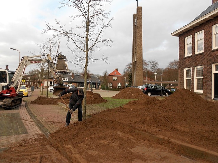 Vrachten zand in Hoonhorst niet voor hoogwater