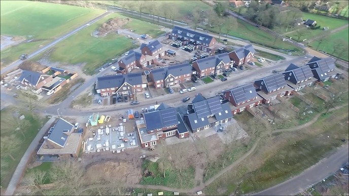 Blik van boven op nieuwbouwwijk Oosterdalfsen.