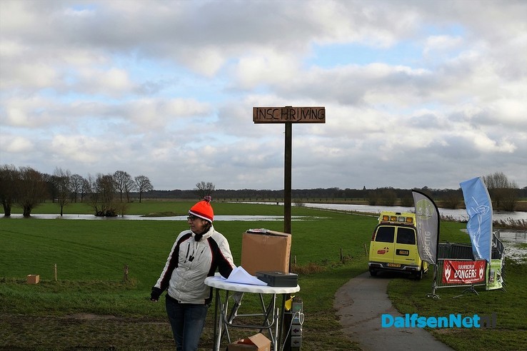 Boeren, burgers, buitenlui en politici het water in voor ALS - Foto: Johan Bokma