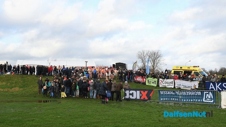 Boeren, burgers, buitenlui en politici het water in voor ALS - Foto: Johan Bokma