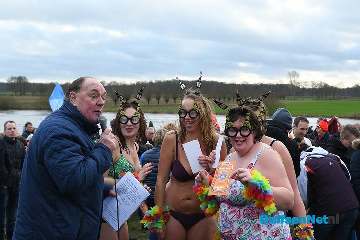Boeren, burgers, buitenlui en politici het water in voor ALS - Foto: Johan Bokma