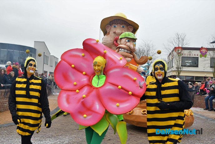 Grote optocht in Lemelerveld - Foto: Johan Bokma