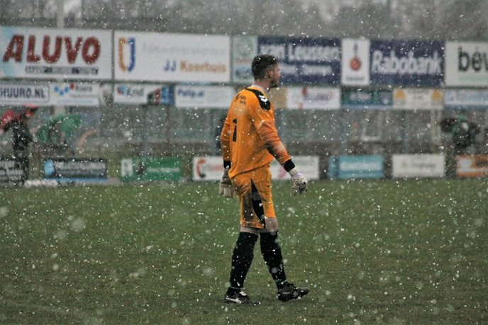 Voetbal gestaakt door sneeuwval - Foto: Eigen geleverde foto
