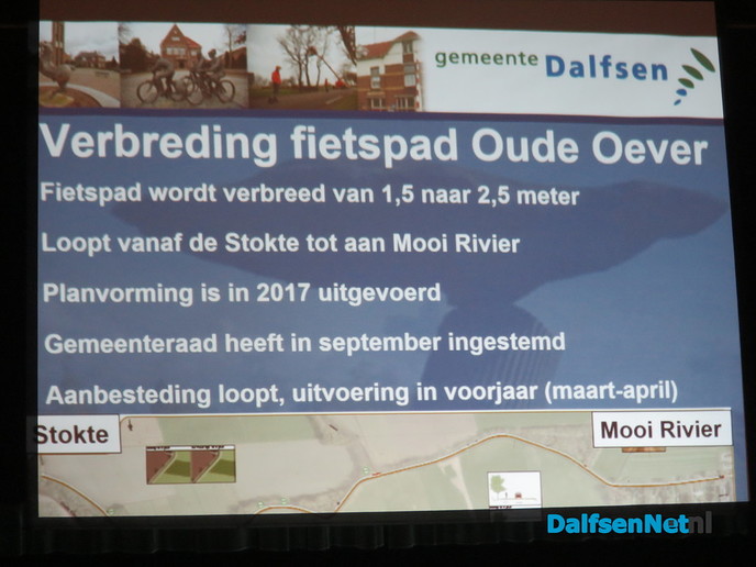 Plaatselijk belang Oudleusen en bezoek college - Foto: Wim