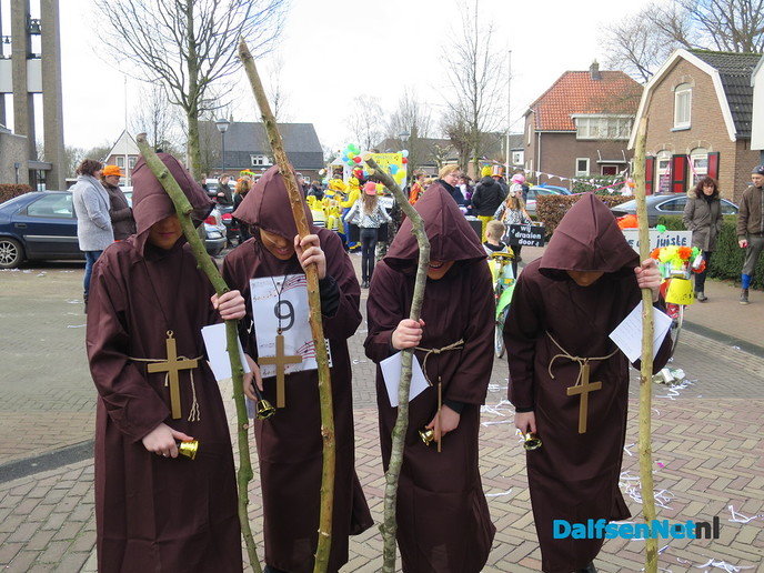 Prachtige carnavalsoptocht in Hoonhorst - Foto: Wim