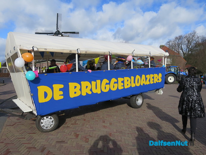 Prachtige carnavalsoptocht in Hoonhorst - Foto: Wim