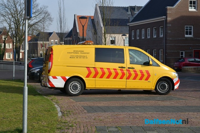 Nieuwe sluisdeuren voor Vilsteren aangekomen in Dalfsen - Foto: Johan Bokma