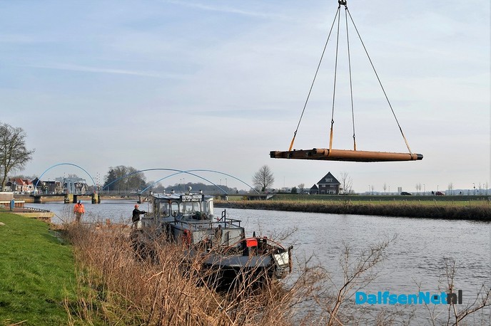 Nieuwe sluisdeuren voor Vilsteren aangekomen in Dalfsen - Foto: Johan Bokma