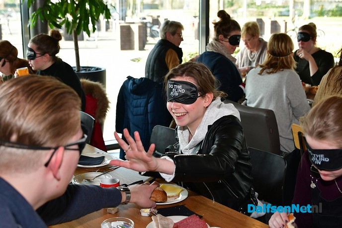 Blinde lunch in de Trefkoele+ - Foto: Johan Bokma