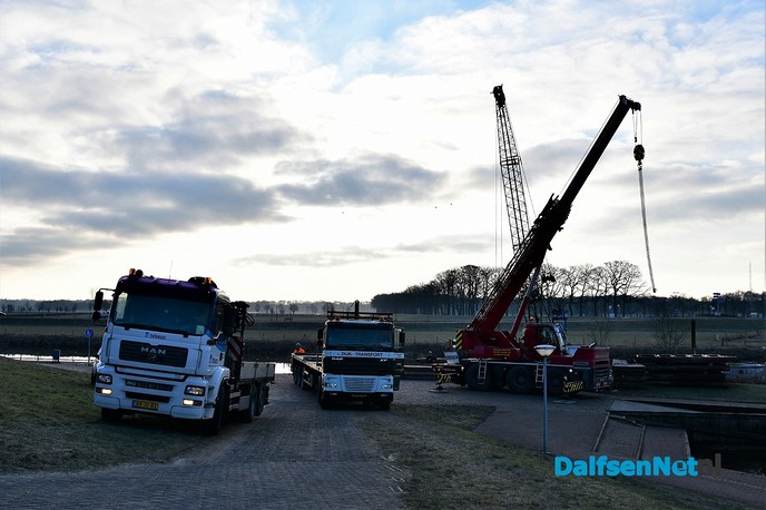 Sluisdeuren op transport 3 - Foto: Johan Bokma