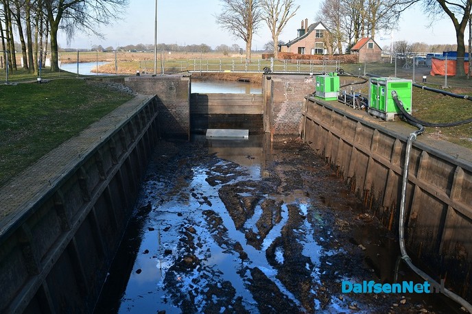 Sluisdeuren op transport 3 - Foto: Johan Bokma
