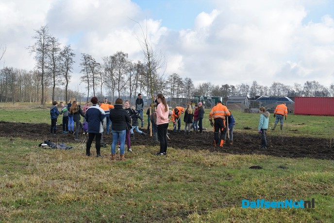 Start beplanting Petersweg tijdens Nationale Boomfeestdag 2018 - Foto: Johan Bokma