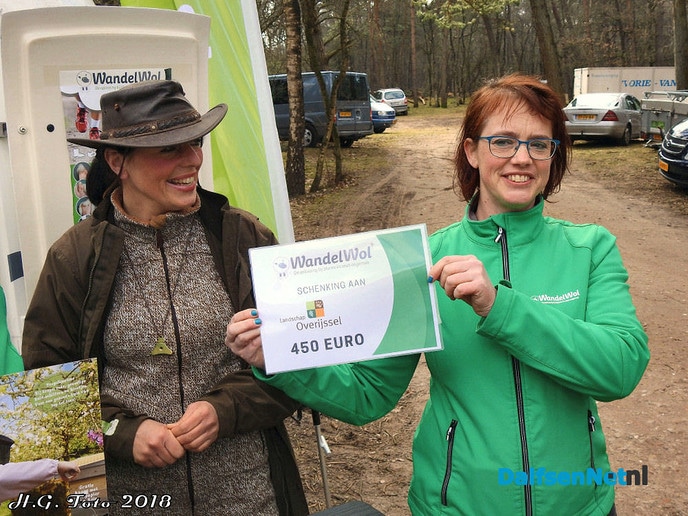 Lammetjesdag bij de schaapskooi lemelerberg. - Foto: H.G. Foto
