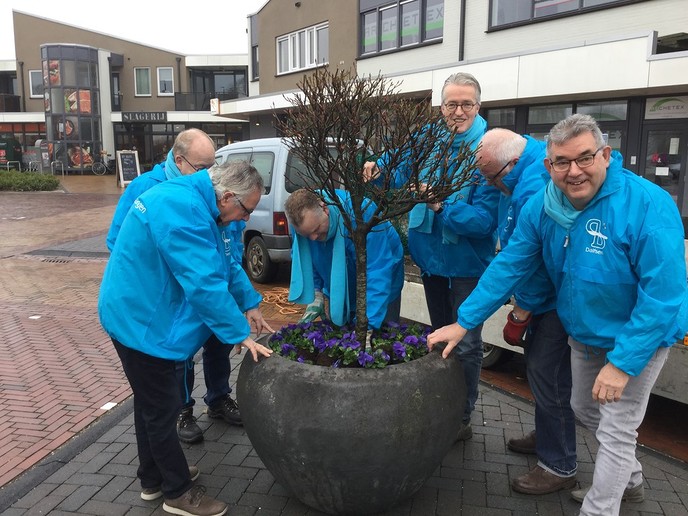 Gemeentebelangen fleurt Kroonplein op - Foto: Eigen geleverde foto