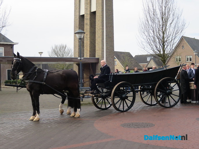 Bijzondere begrafenisstoet in Hoonhorst - Foto: Wim