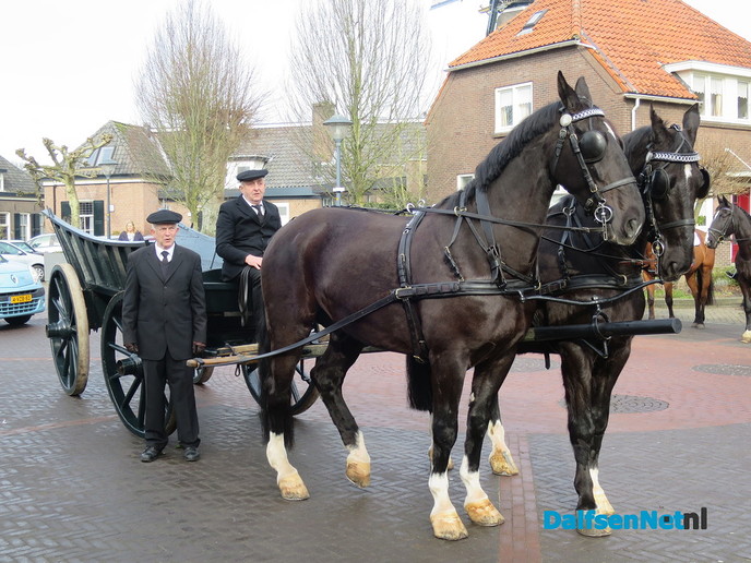 Bijzondere begrafenisstoet in Hoonhorst - Foto: Wim