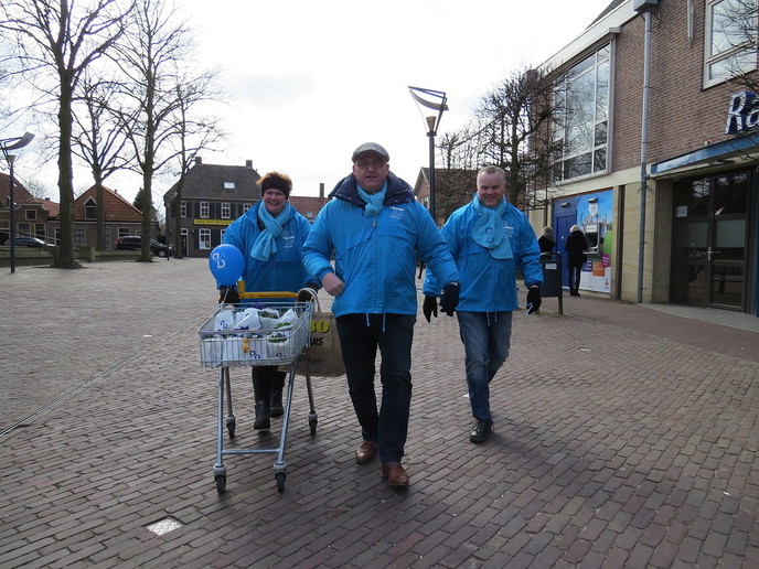 Bloemetjes buiten zetten: lente! - Foto: Eigen geleverde foto