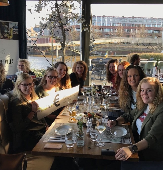Pubquiz samen sterk voor Saskia, bij Nikki’s een geweldig succes!