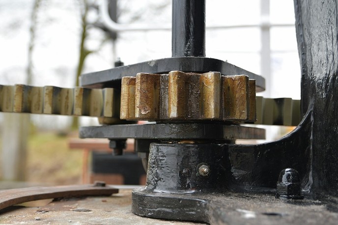 Schutsluizen in Vecht na renovatie weer geopend