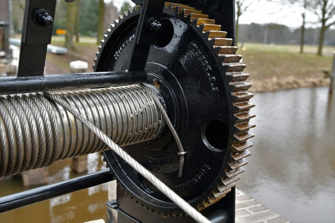 Schutsluizen in Vecht na renovatie weer geopend