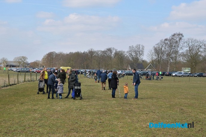 Lammetjesdag bij de schaapskooi lemelerberg. - Foto: Johan Bokma