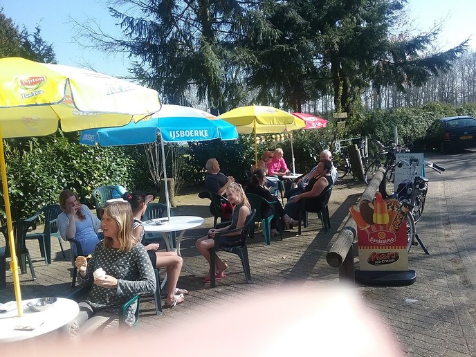 Eerste warme  zondag - Foto: Eigen geleverde foto