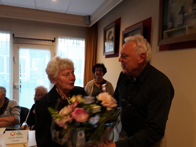 Huldiging Zonnebloem vrijwilligster - Foto: Eigen geleverde foto