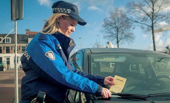 Extra parkeercontroles blauwe zones