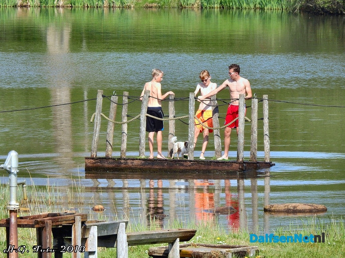 Volop recreatie in en aan de Vecht. - Foto: H.G. Foto