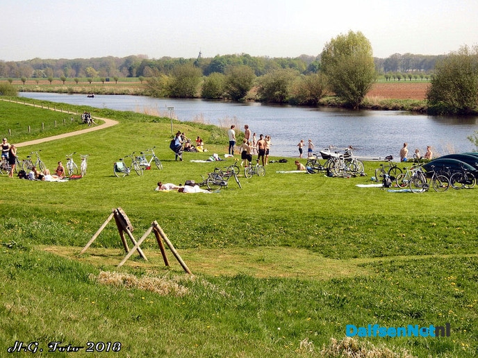 Volop recreatie in en aan de Vecht. - Foto: H.G. Foto