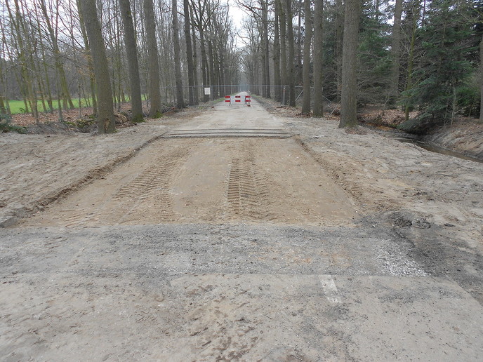Herleggen bermkeien Heinoseweg