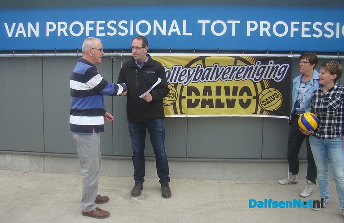 Nieuwe hoofdsponsor zomeravondvolleybal-toernooi - Foto: Ingezonden foto