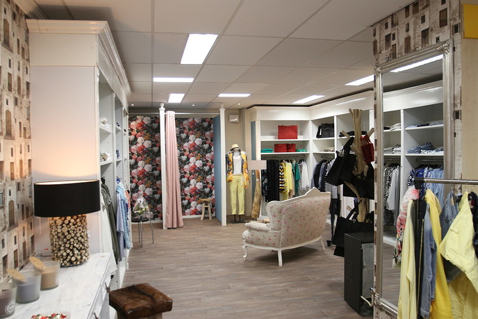Foto Cambier en Trendy Dreams damesmode samen door 1 deur!