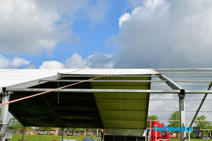 Voorbereidingen in volle gang, Oranjevereniging Dalfsen - Foto: Johan Bokma