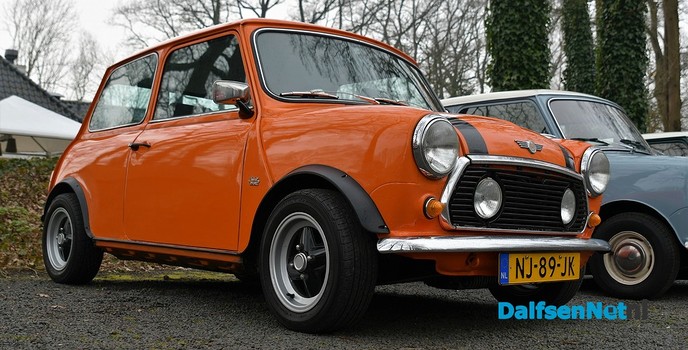 Minirijders starten paasrit bij de Witte Gans - Foto: Johan Bokma