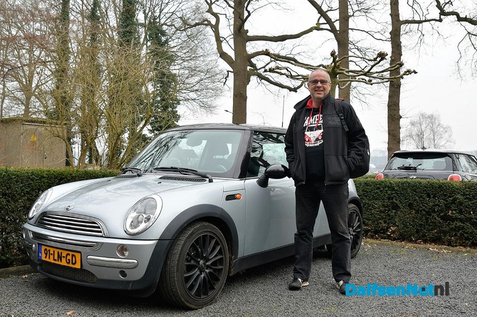 Minirijders starten paasrit bij de Witte Gans - Foto: Johan Bokma