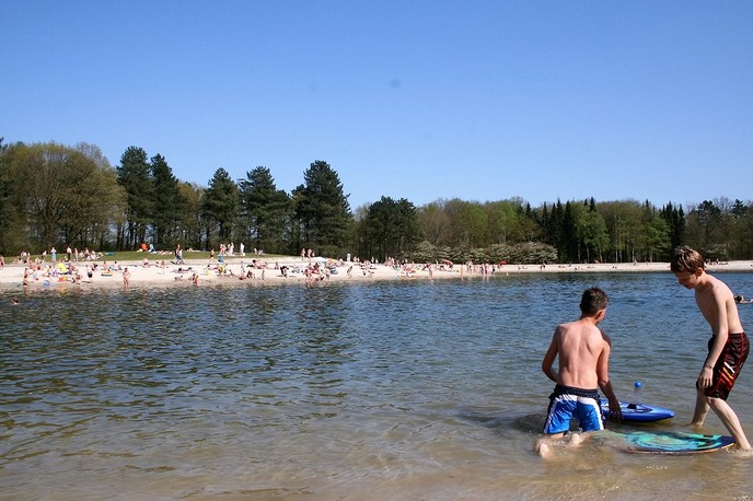 Controle op waterkwaliteit zwemplassen van start - Foto: Eigen geleverde foto