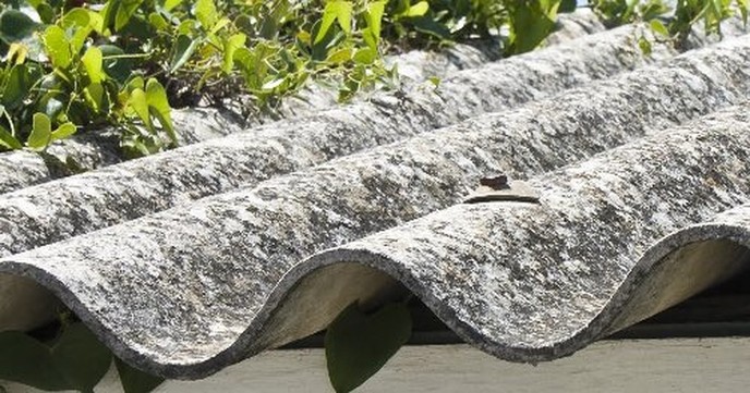 Asbestdaken  vervangen - Foto: Eigen geleverde foto