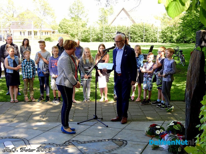 4 mei herdenking in Oudleusen. - Foto: H.G. Foto