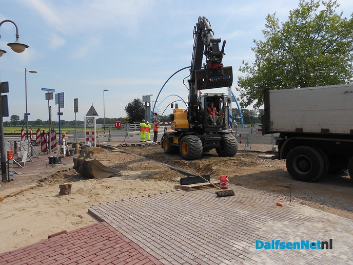 Werk aan het brugplein
