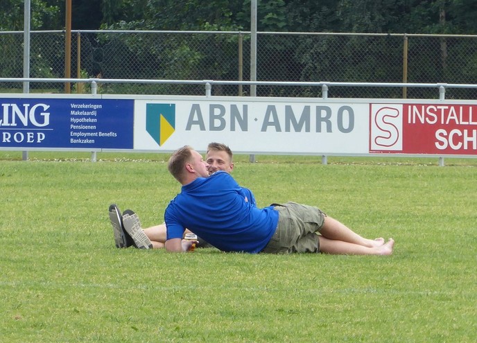 USV knallend het seizoen uit (6-1) - Foto: Eigen geleverde foto
