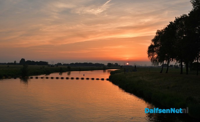 Zonsondergang bij stuw Vechterweerd - Foto: Johan Bokma