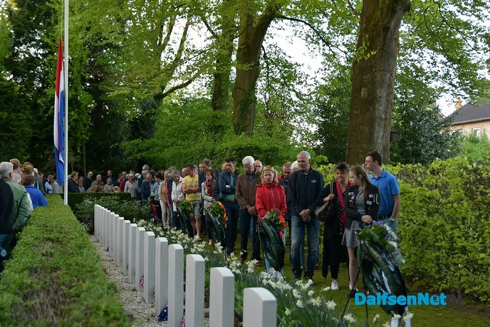 Dalfsen herdenkt de slachtoffers van de 2e Wereldoorlog - Foto: Johan Bokma