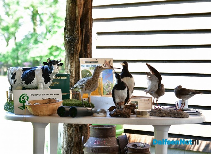 Natuur en Milieu Overijssel overhandigt educatieve natuurkist aan Zorgspectrum Het Zand - Foto: Johan Bokma
